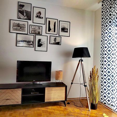 Rustic Istria Apartment Pula Bagian luar foto