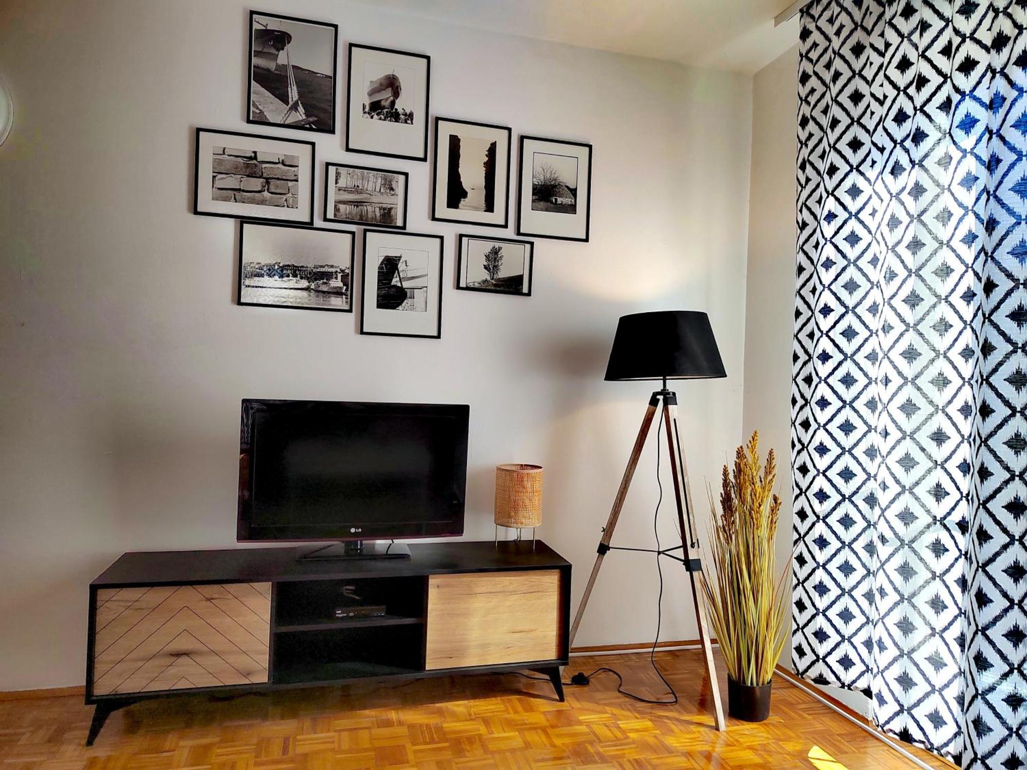 Rustic Istria Apartment Pula Bagian luar foto